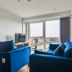 Lovely Riverside 2 Bed Apartment Leeds (West Yorkshire)