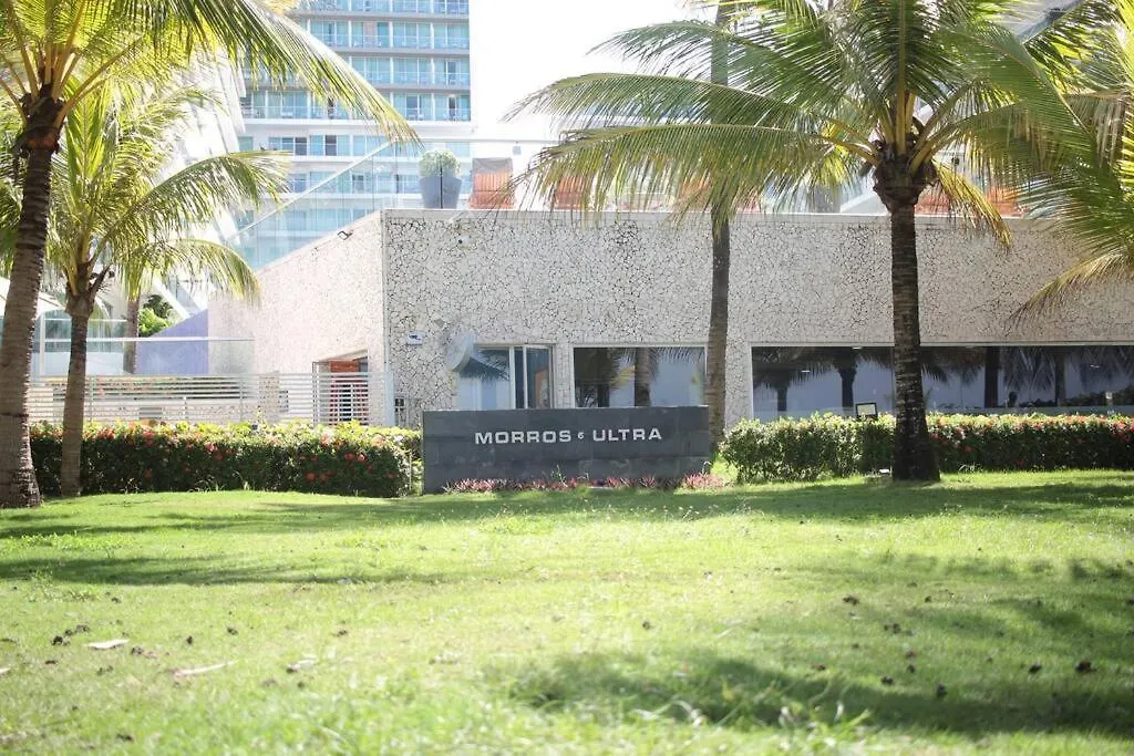Beachfront Bliss-2Br Haven Steps From Sandy Shores Cartagena Apartment
