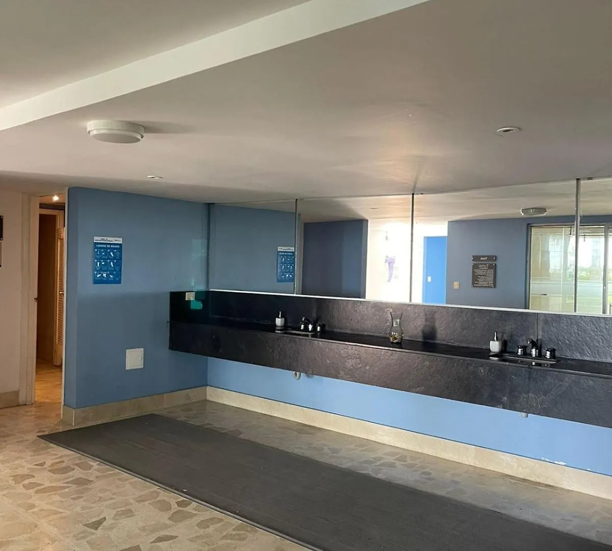 Apartment Beachfront Bliss-2Br Haven Steps From Sandy Shores Cartagena