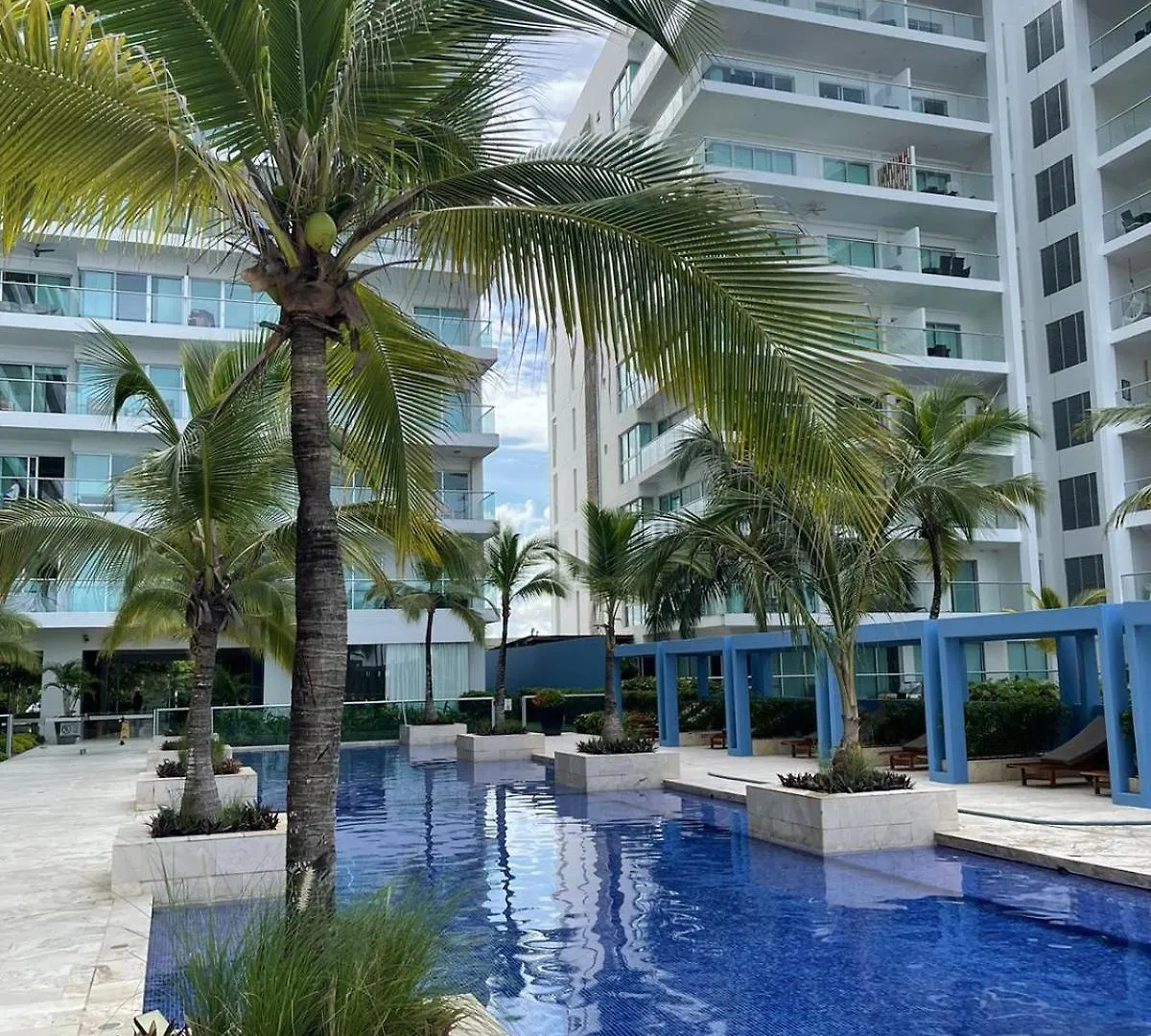Beachfront Bliss-2Br Haven Steps From Sandy Shores Cartagena